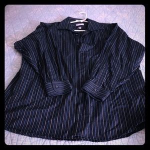 Men’s Van Heusen button down shirt